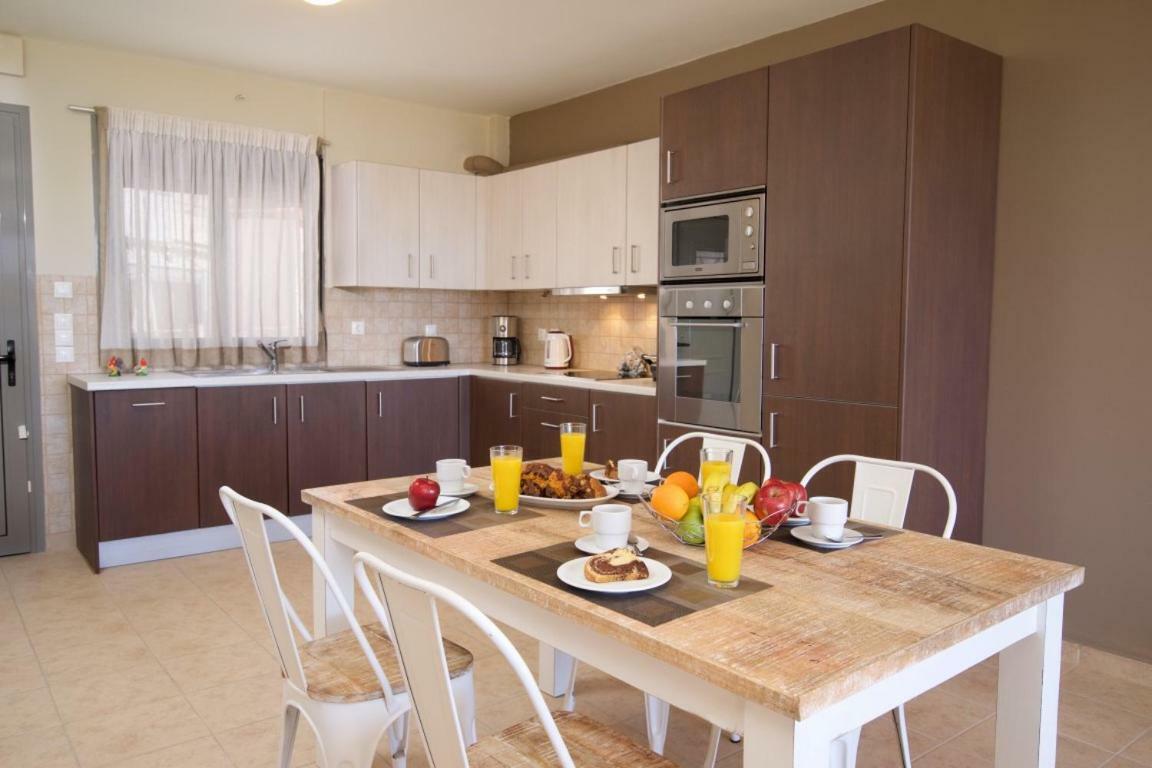 Gliving365 Capital Apartman Argosztóli Kültér fotó